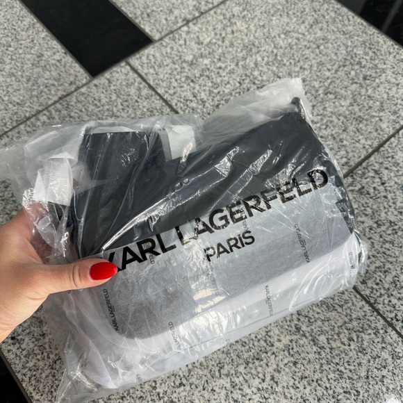 Karl Lagerfeld VOYAGE LOGO CROSSBODY NWT - Picture 4 of 10